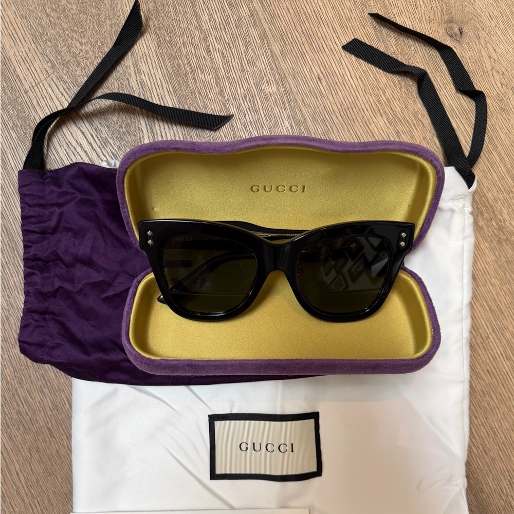 GUCCI Black Acetate Sunglasses — authentic/purchased at Nordstrom/gently worn